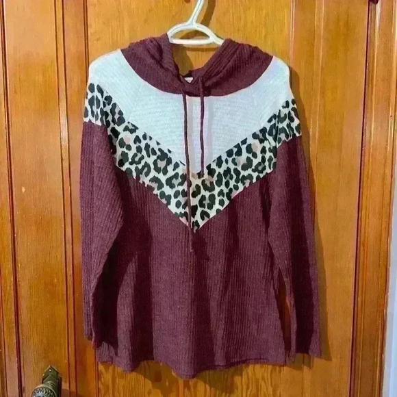 2/$10 Twenty-second Sz small - Picture 2 of 5